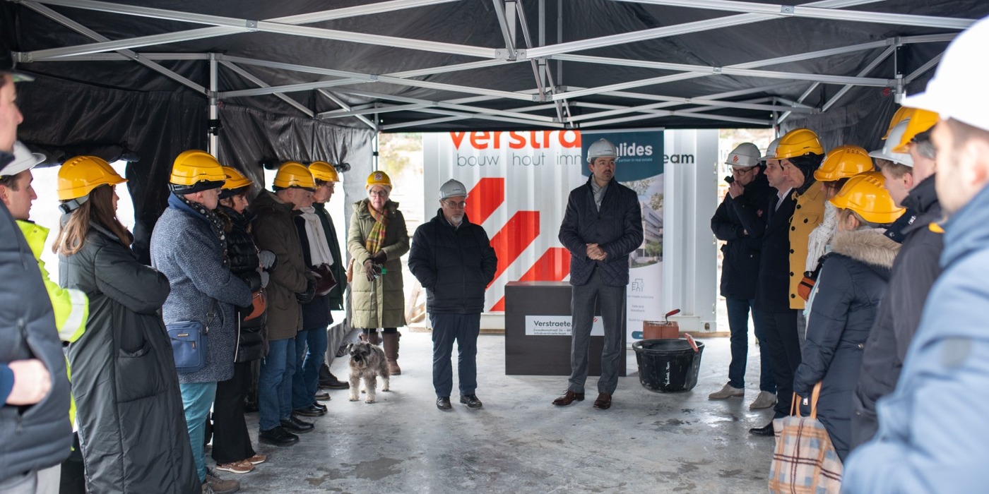 Verstraete.team legt symbolisch de eerste steen voor residentie VUE in Veurne